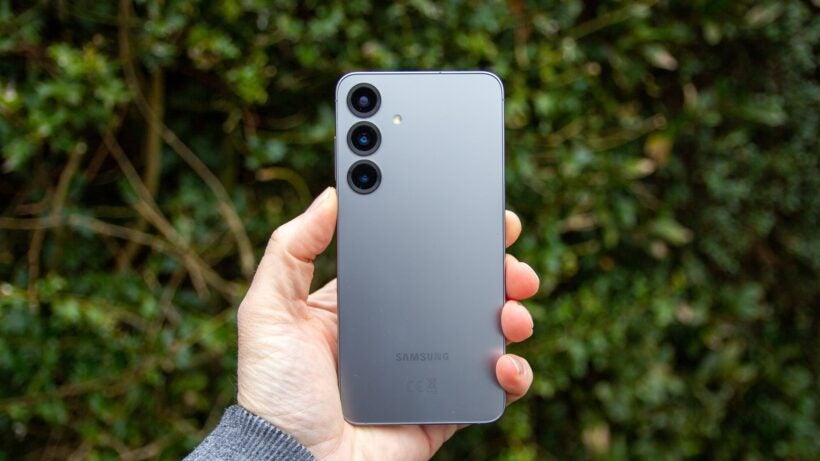 One of the best flagship phones of 2025 just saw a big price cut
