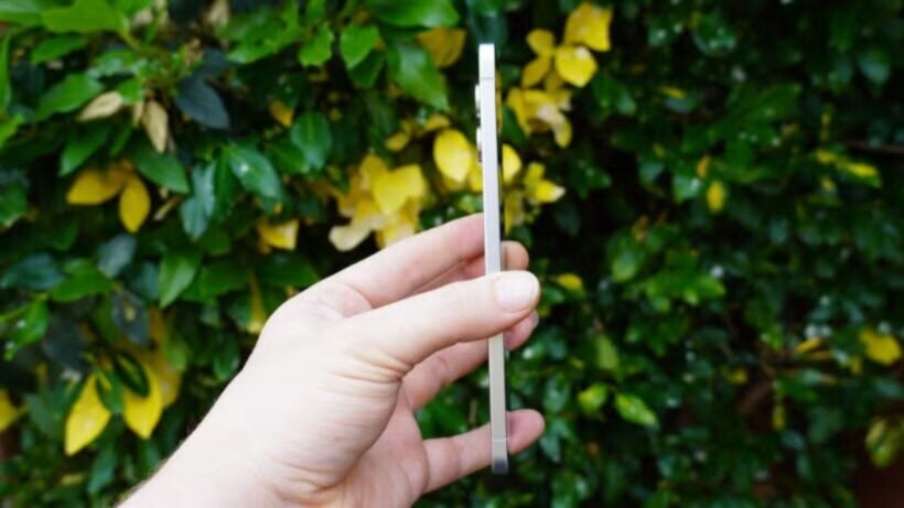 The Samsung Galaxy S25 Edge is already tumbling in price on Voxi